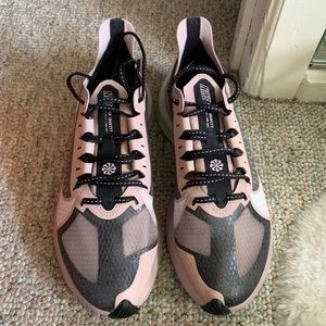 NIB Nike zoom gravity 6